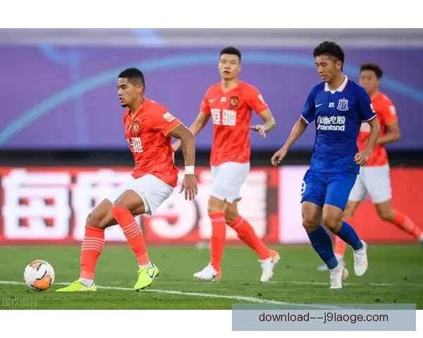 从申花绝对主力到替补奇兵曹赟定角色转变背后的坚持与价值再发现